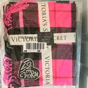 Victoria’s Secret Winter Angel Collection blanket scarf/wrap, never opened